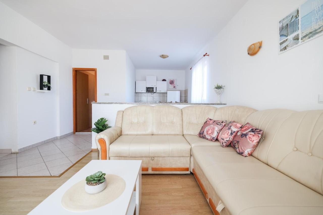 Miky Apartman Vrsi